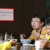 2d403c645f172.jpg